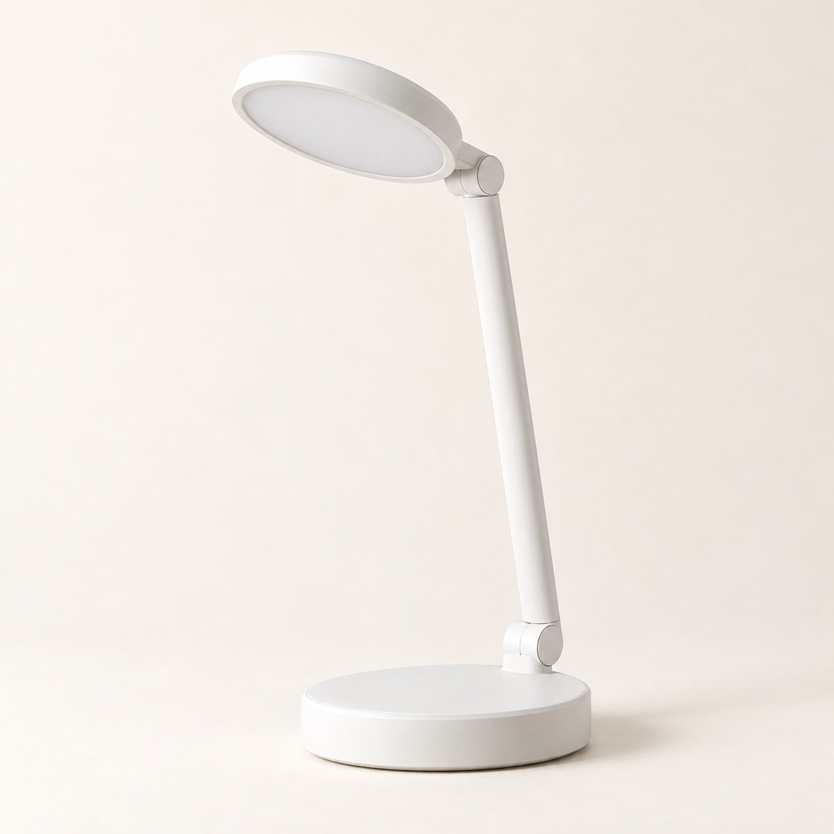 Portable LED desk lamp